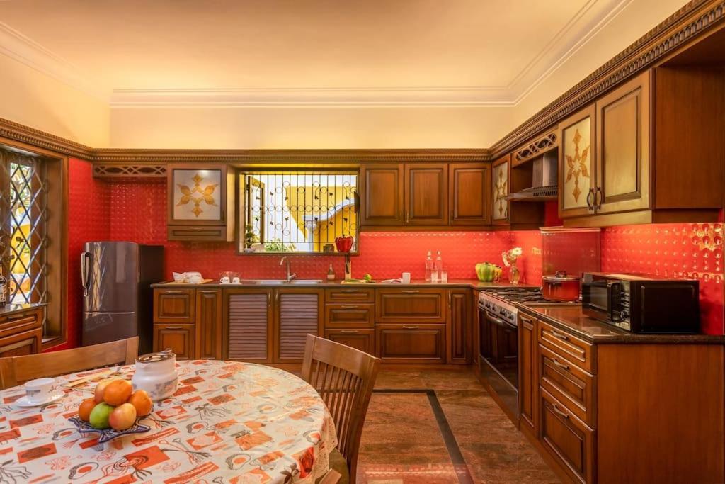 Casa Amarela - Lux Portuguese 4Bhk In North Goa Villa Porvorim Luaran gambar